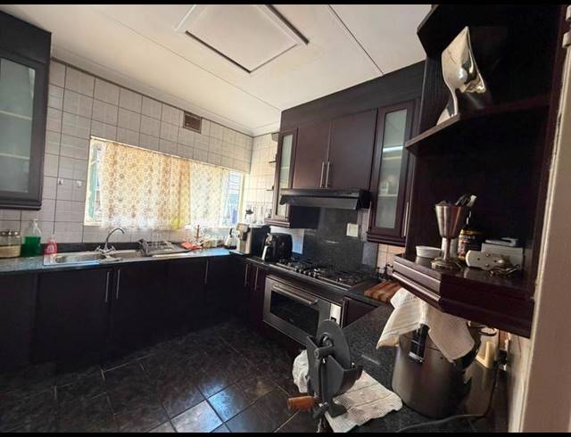 3 BEDROOM HOUSE FOR SALE IN MOUNTAIN VIEW